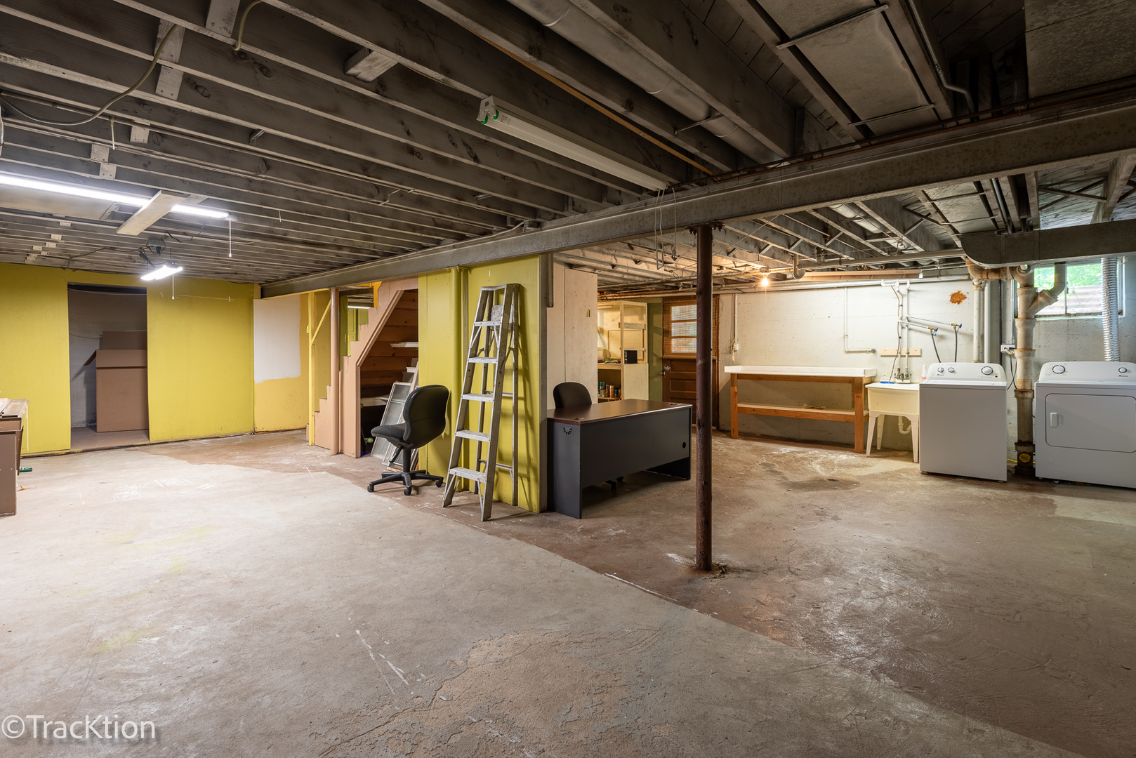 5532 Main Street