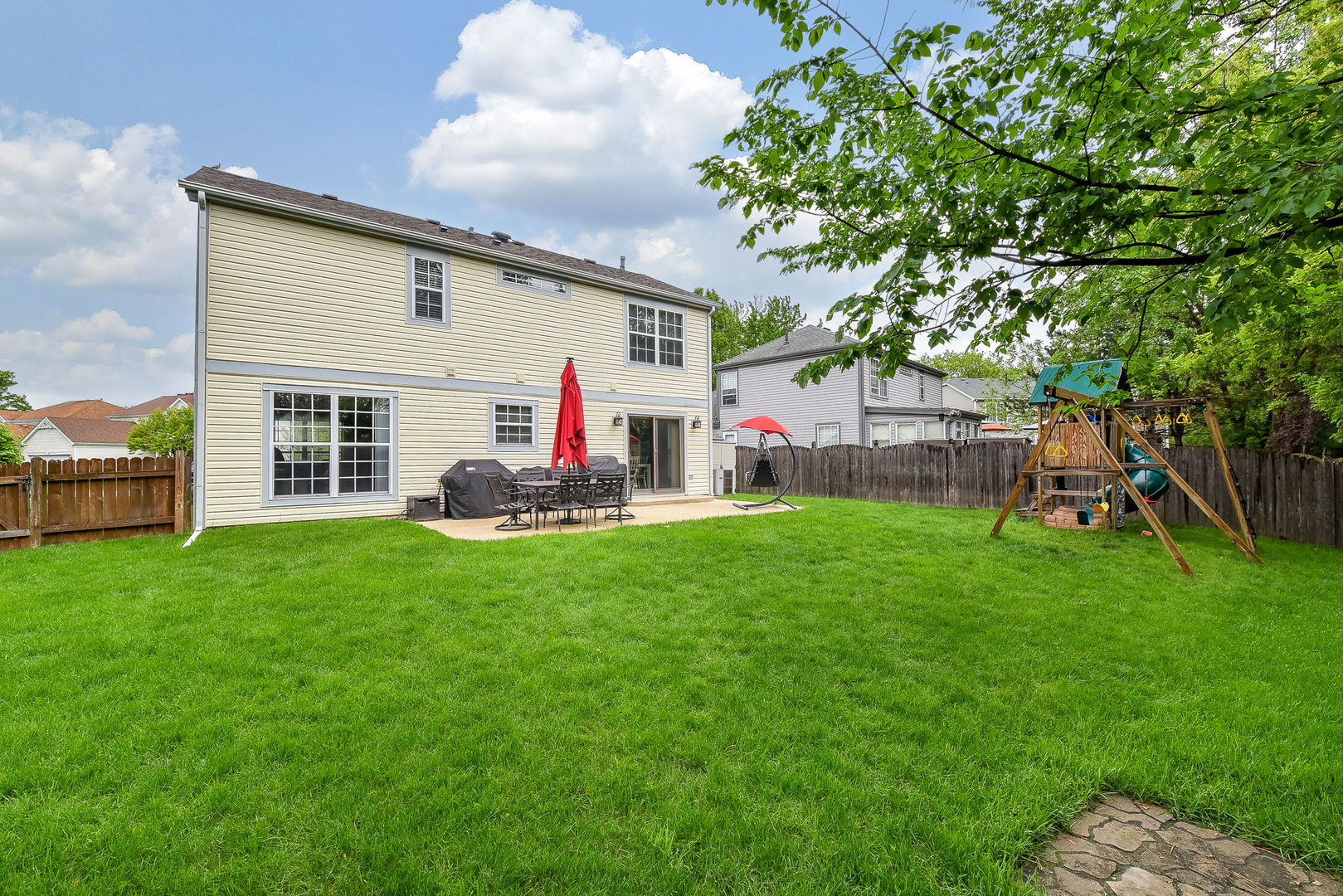 15 Hummingbird Lane