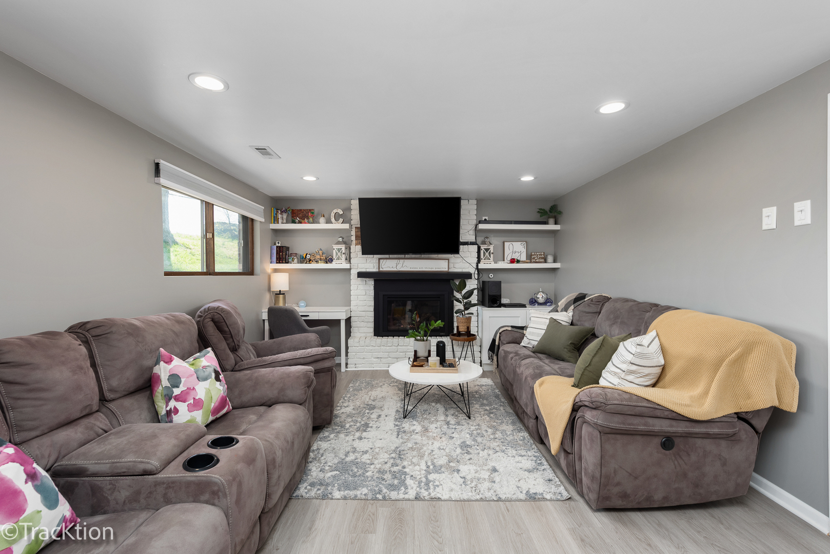 8916 Beacon Court