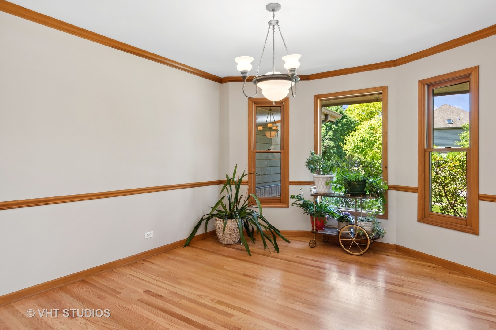 2404 Nottingham Lane