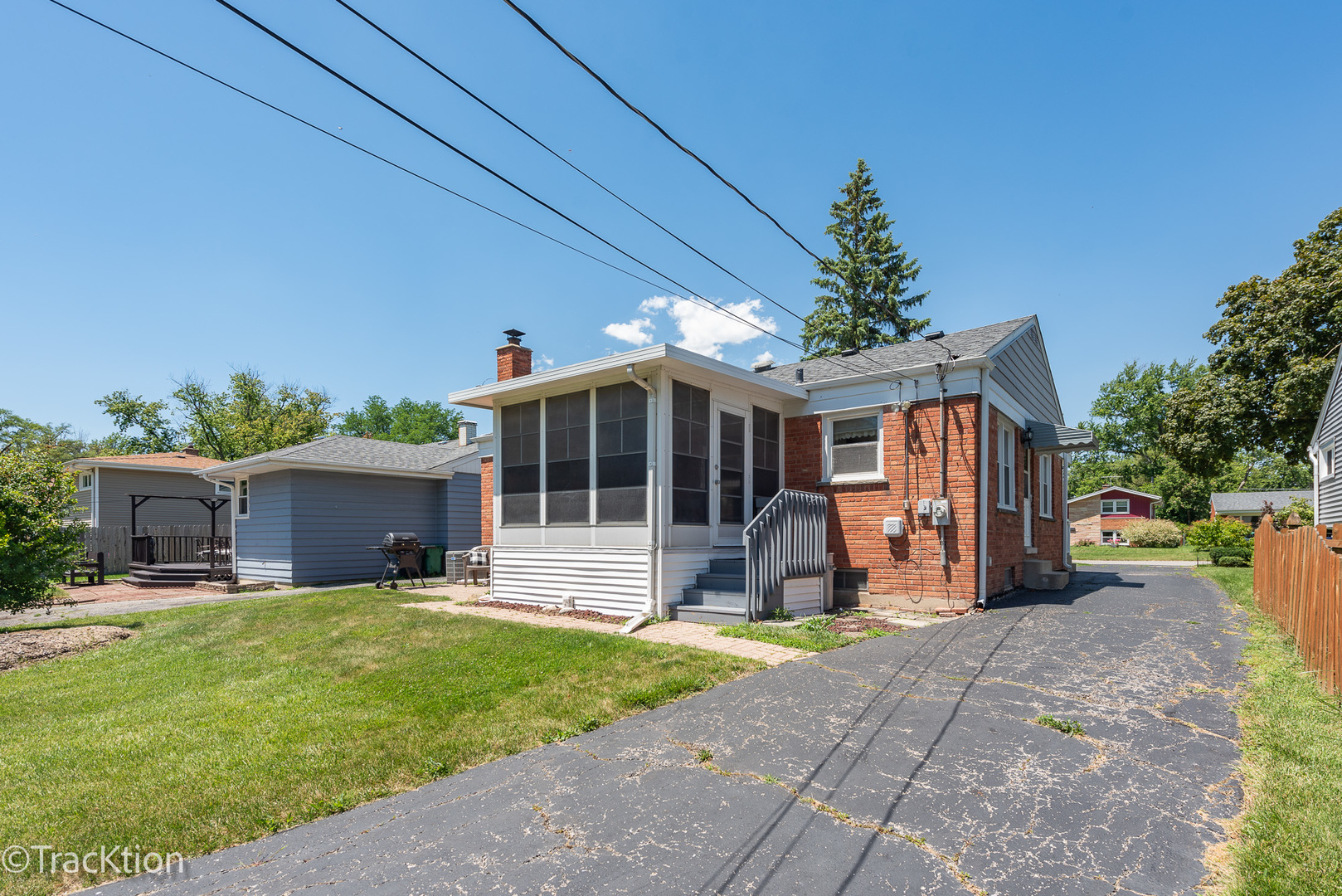 225 W TAYLOR Road