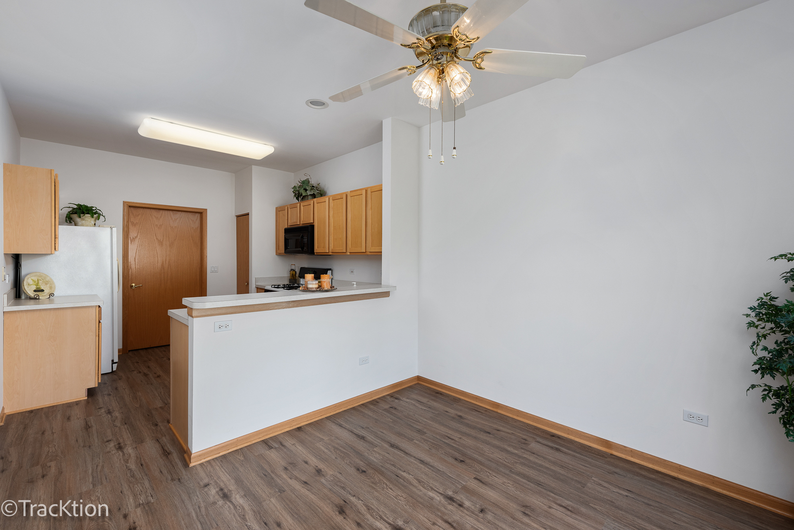 21154 W Cypress Lane