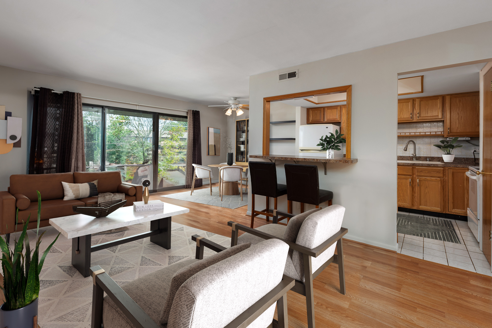 9105 S Roberts Road Unit: 1D