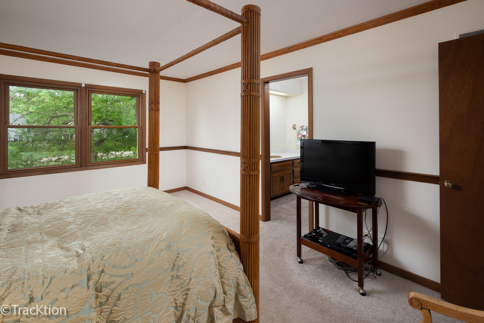 1229 W Bauer Road