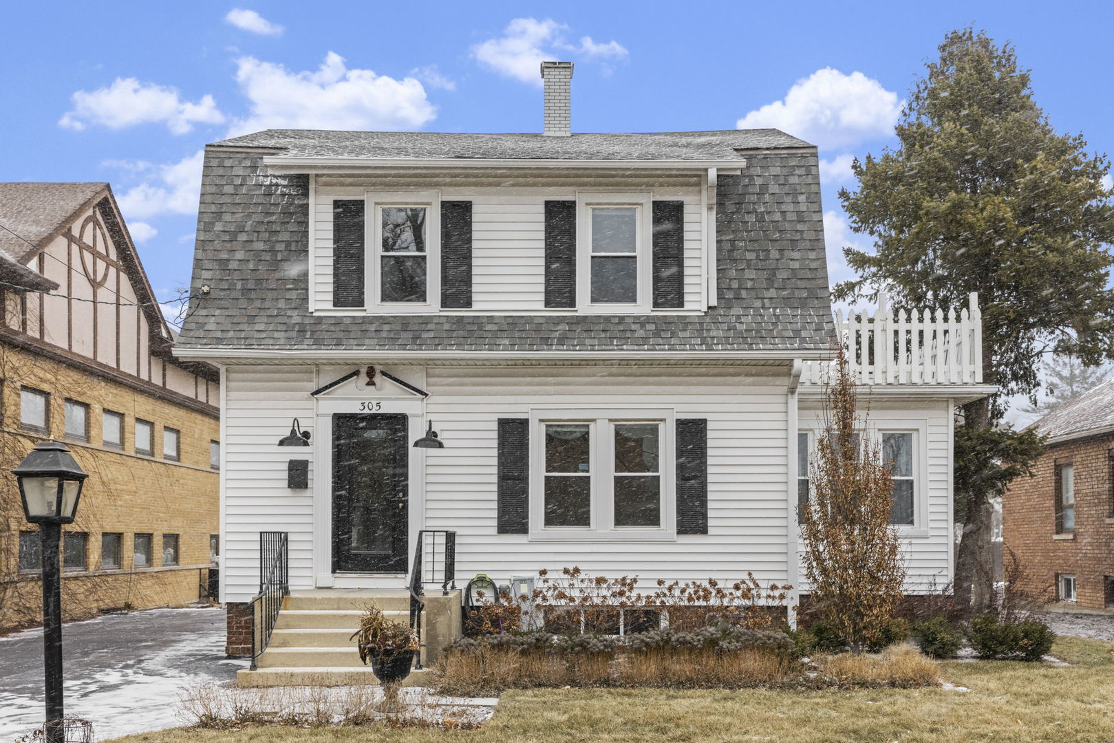 305 S Naperville Road