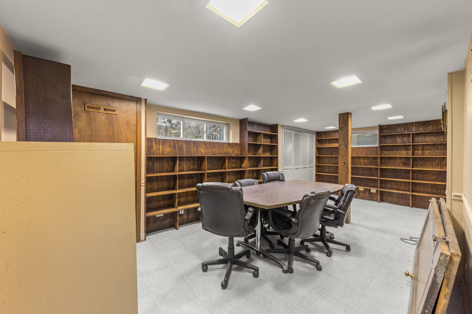 305 S Naperville Road
