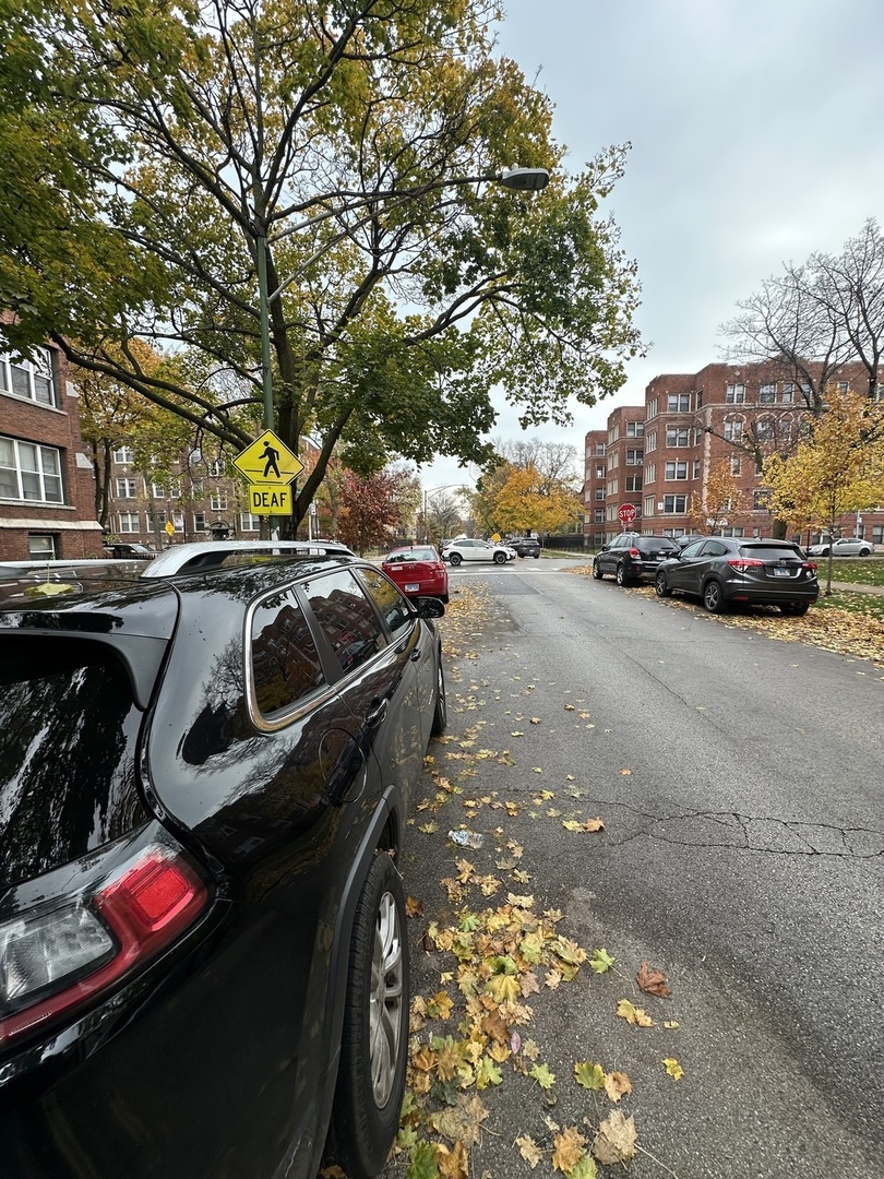 1506 W BIRCHWOOD Avenue Unit: 2