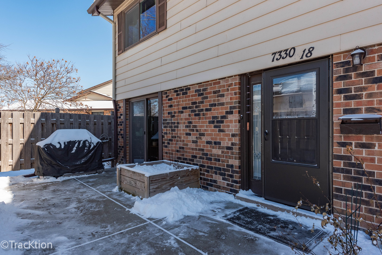 7330 Winthrop Way Unit: 18-1