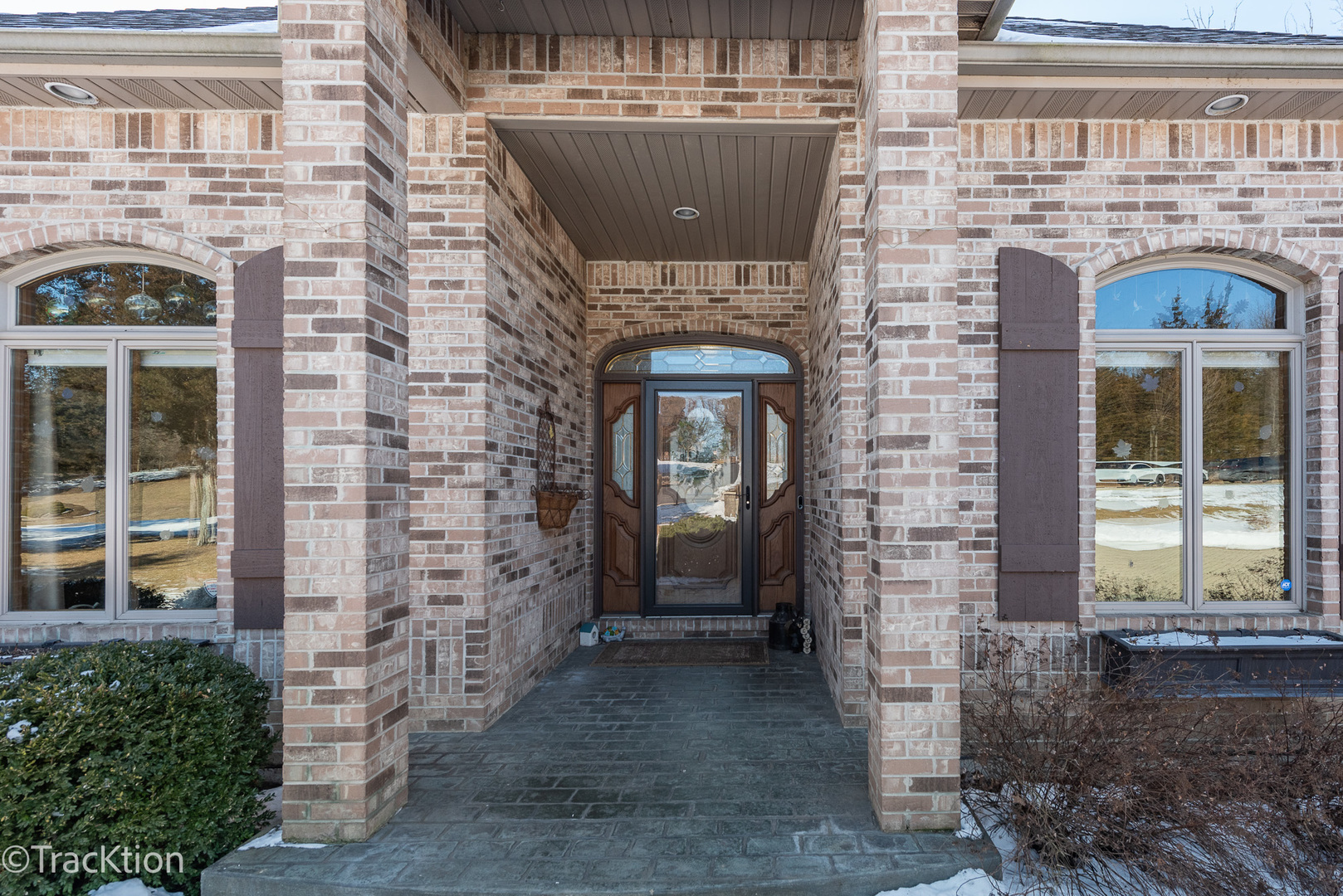 2596 N 3689th Road