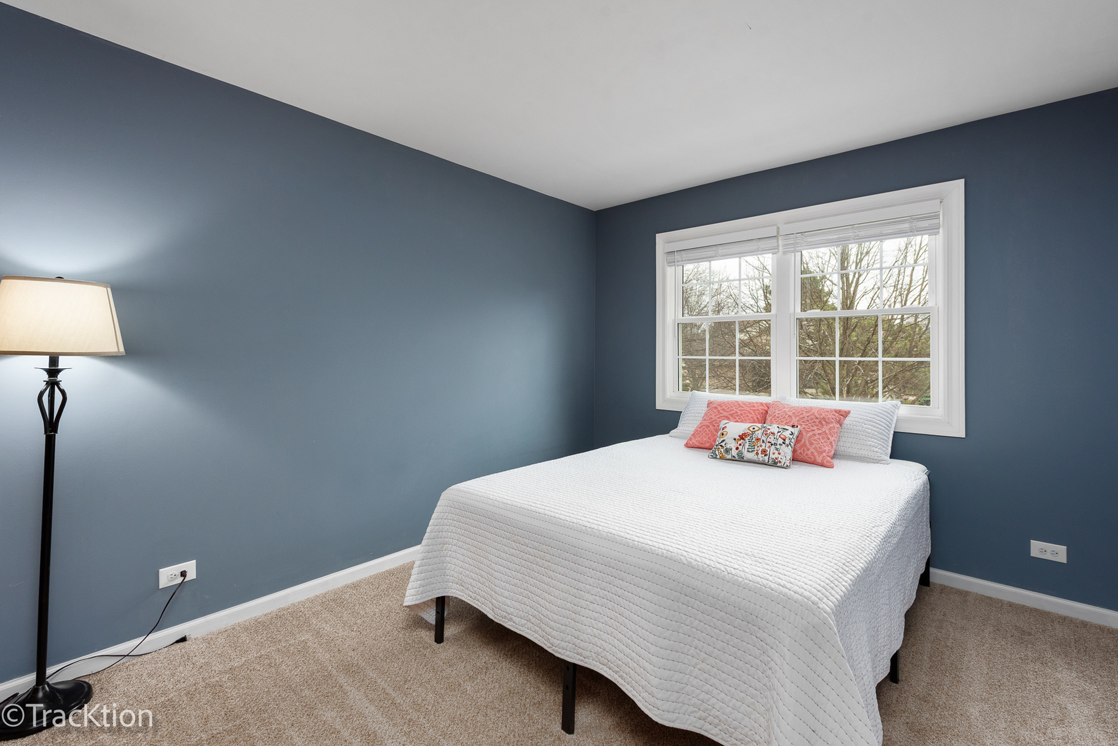 27W220 Chelsea Circle