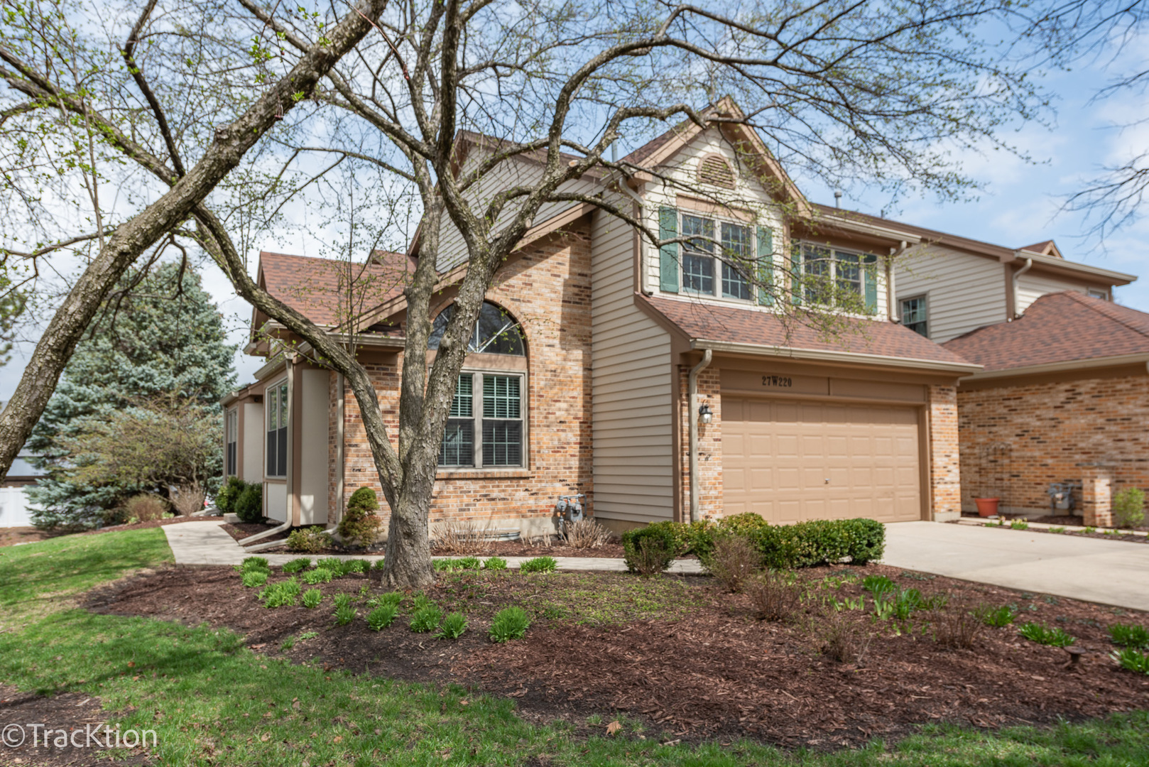 27W220 Chelsea Circle