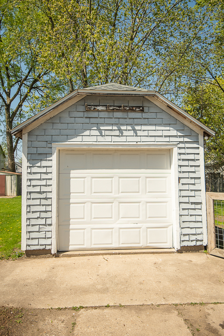 813 W 5th Street
