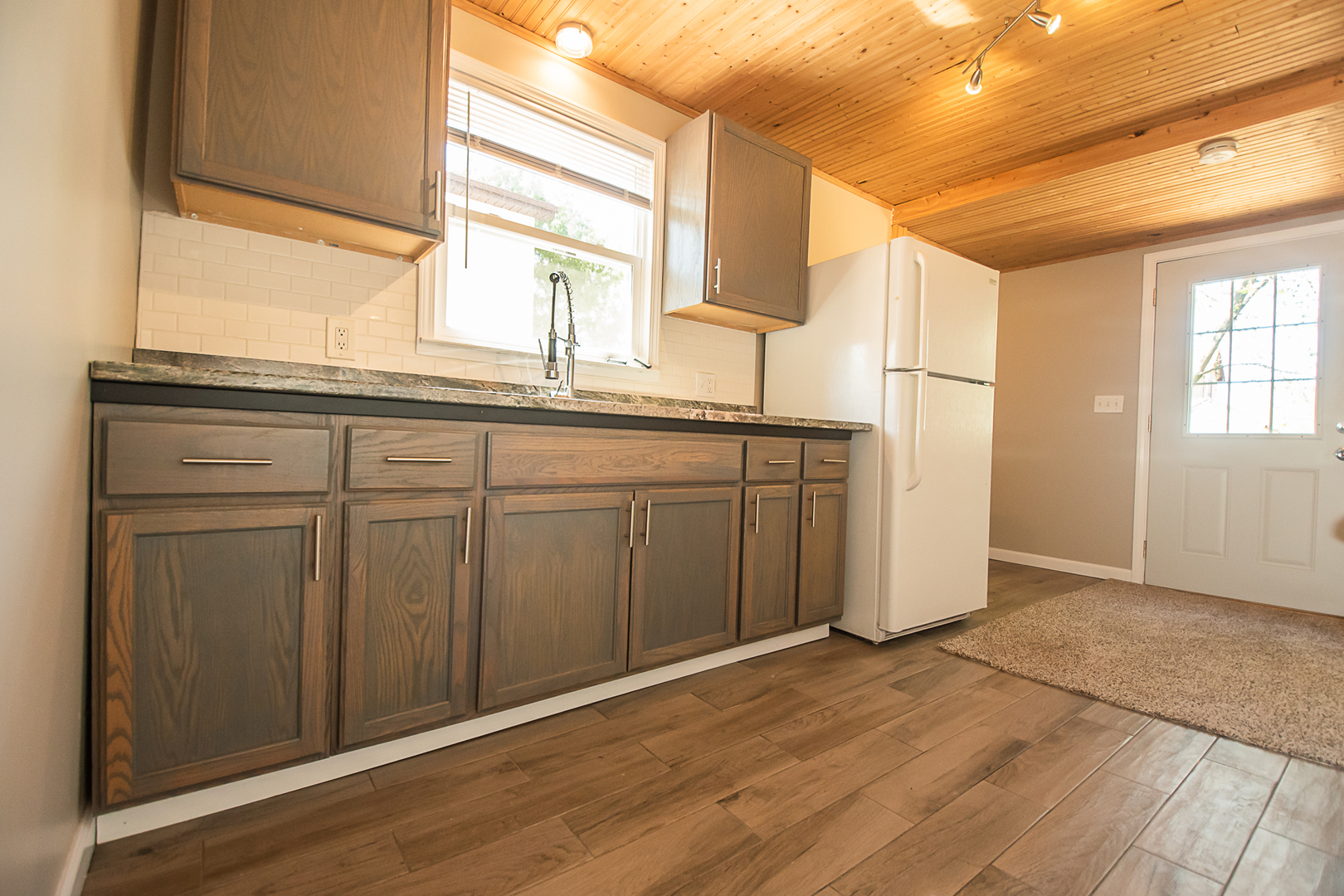 813 W 5th Street