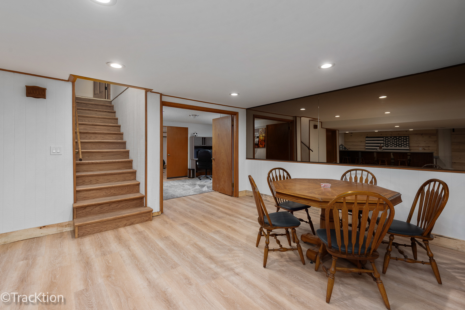 609 Ridgewood Court