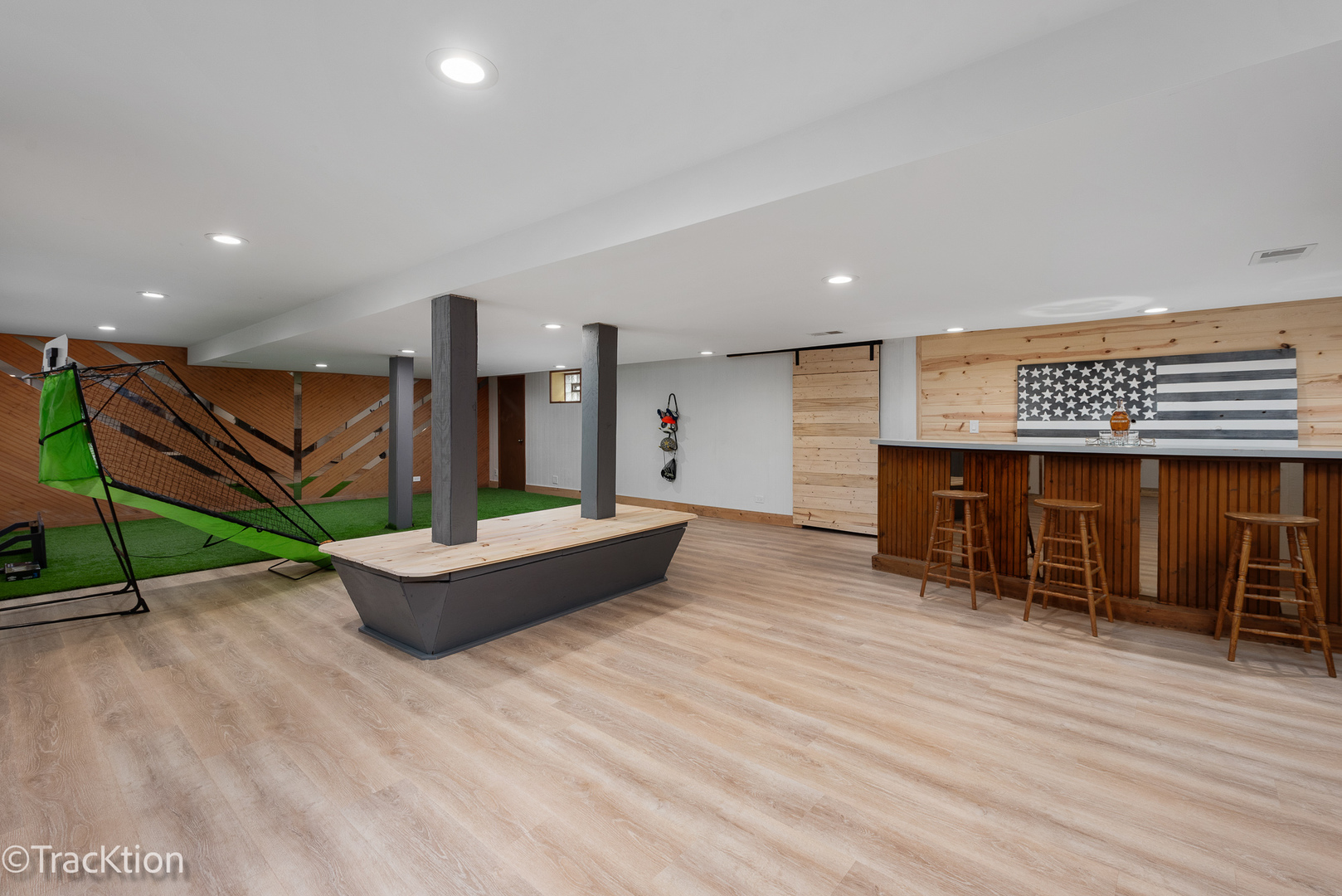 609 Ridgewood Court