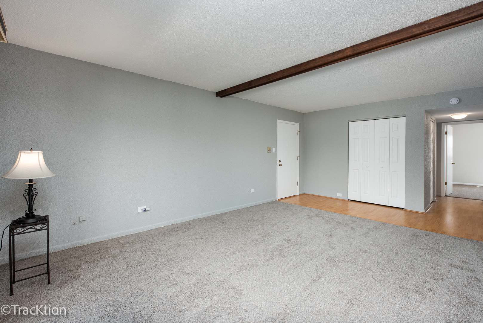 9105 S Roberts Road Unit: 1A