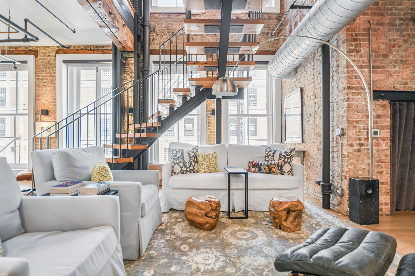 711 S Dearborn Street Unit: 201-303