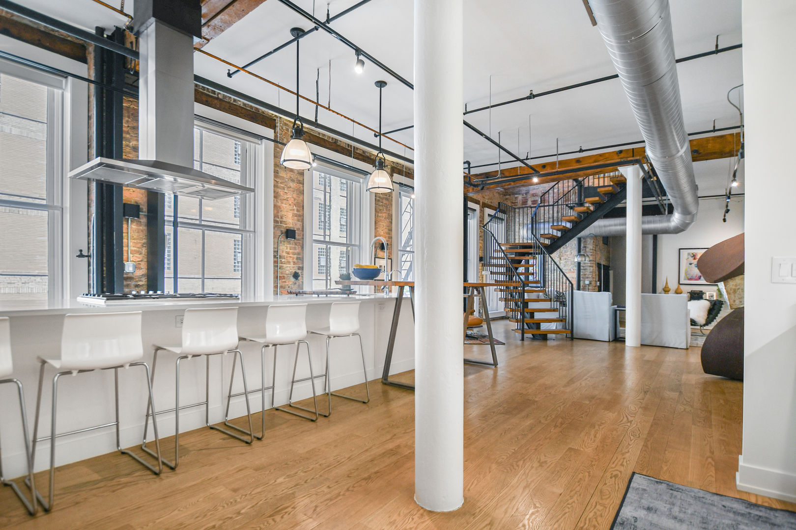 711 S Dearborn Street Unit: 201-303