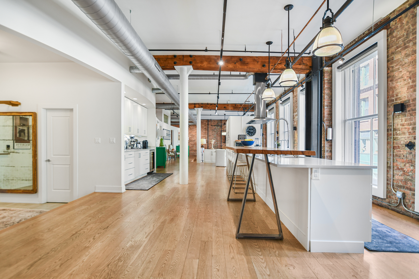 711 S Dearborn Street Unit: 201-303