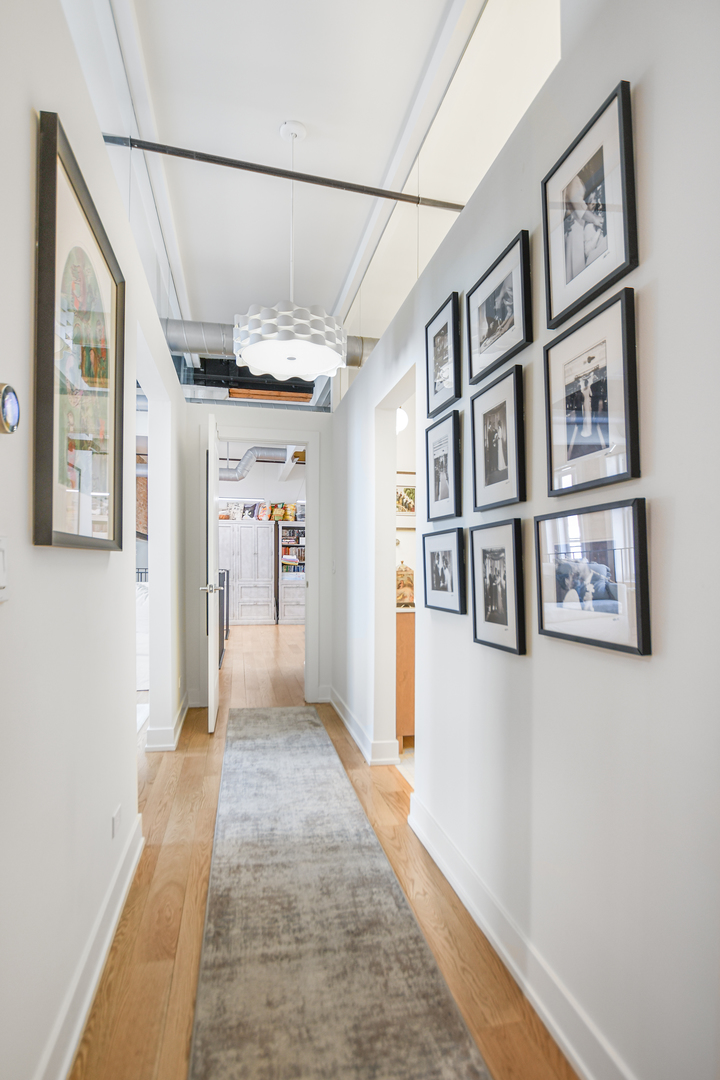 711 S Dearborn Street Unit: 201-303