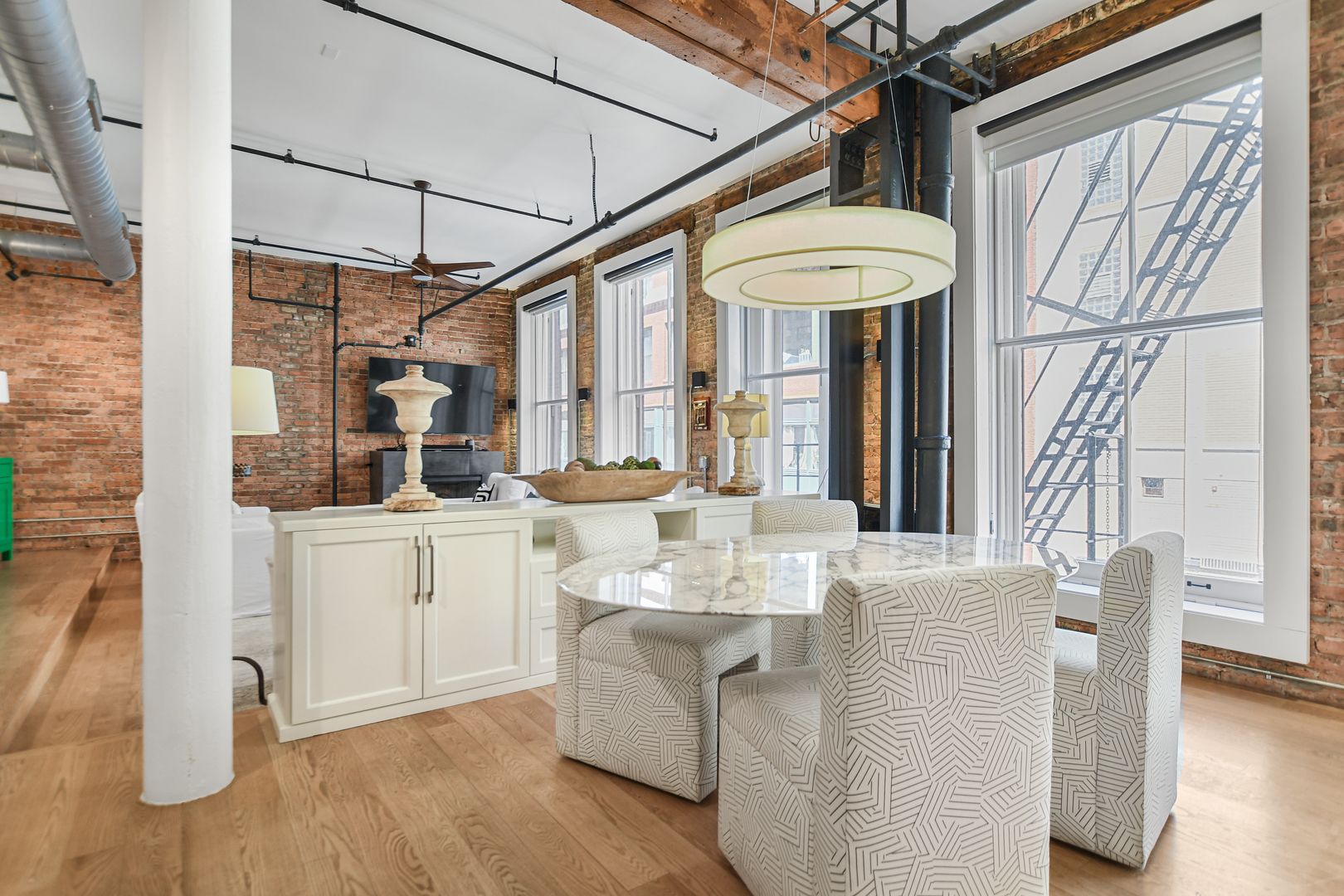 711 S Dearborn Street Unit: 201-303