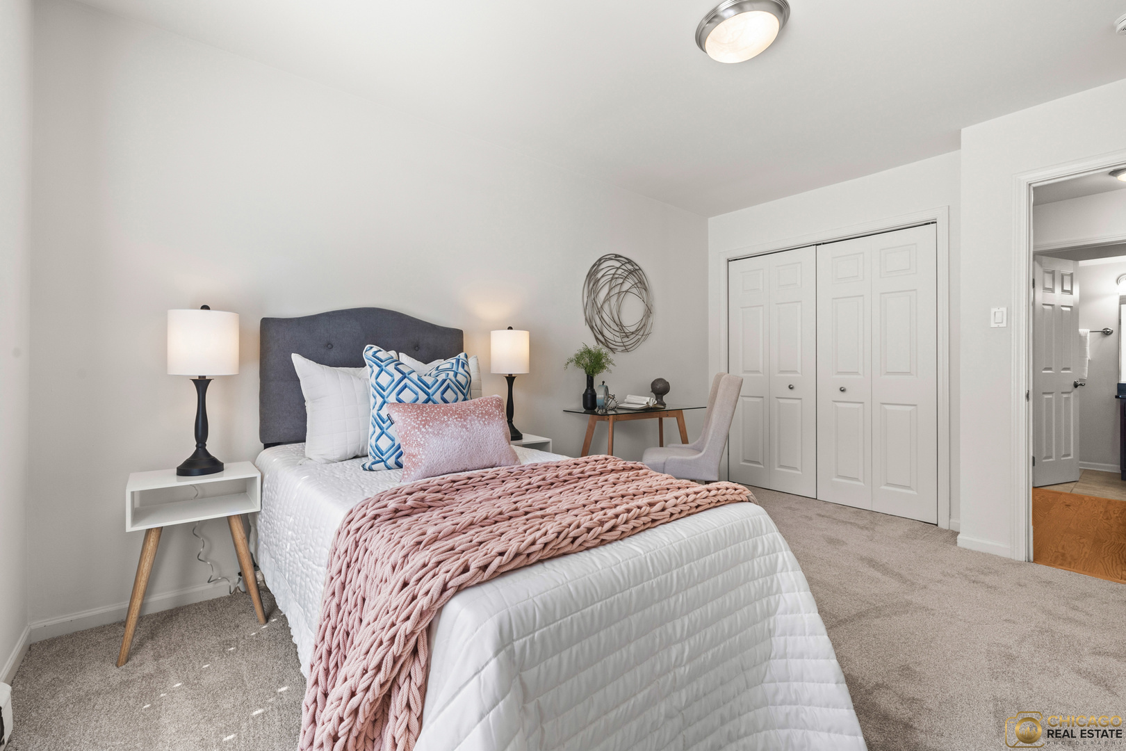 4900 Forest Avenue Unit: 205