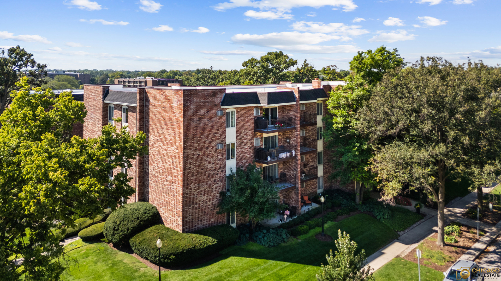 4900 Forest Avenue Unit: 205