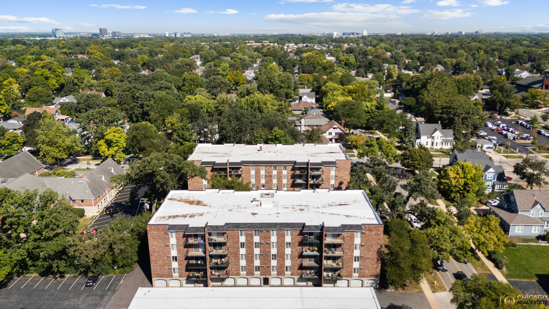4900 Forest Avenue Unit: 205