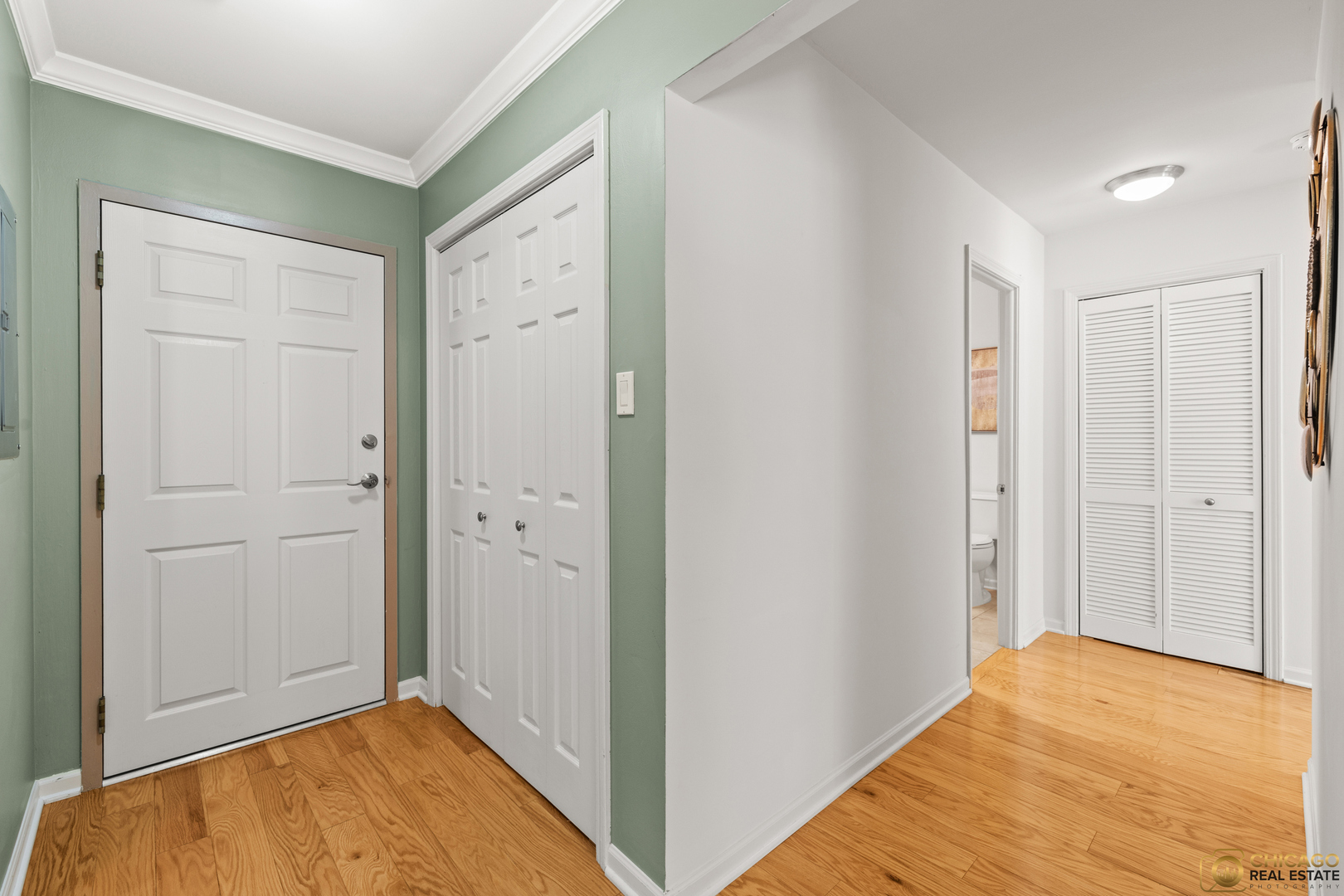 4900 Forest Avenue Unit: 205