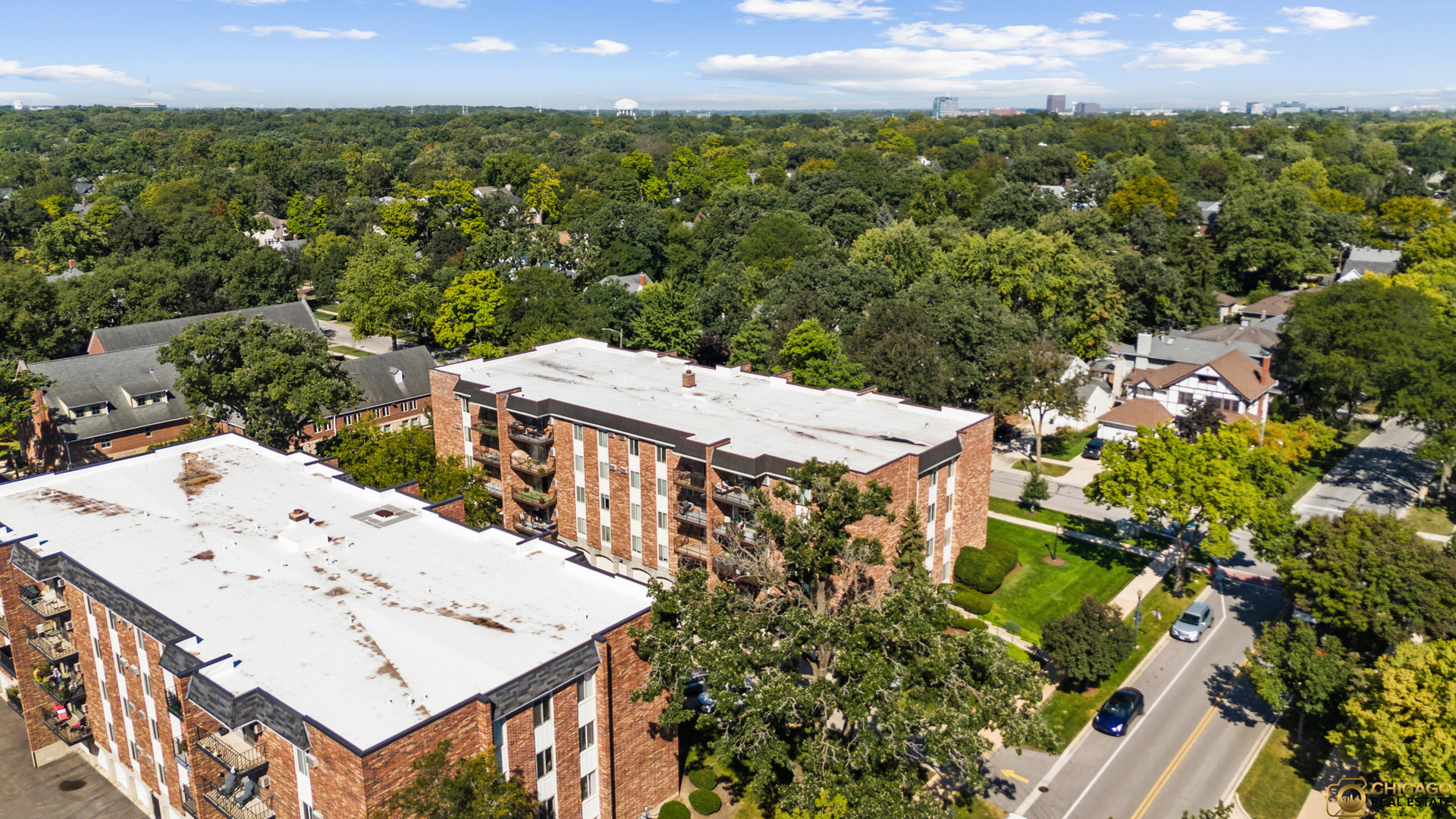 4900 Forest Avenue Unit: 205