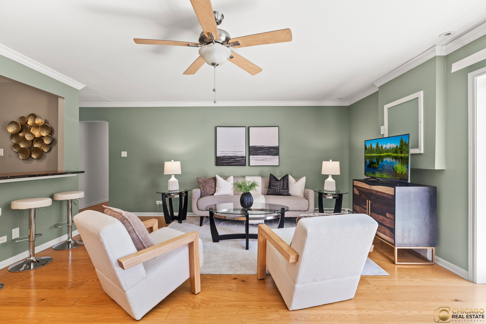 4900 Forest Avenue Unit: 205