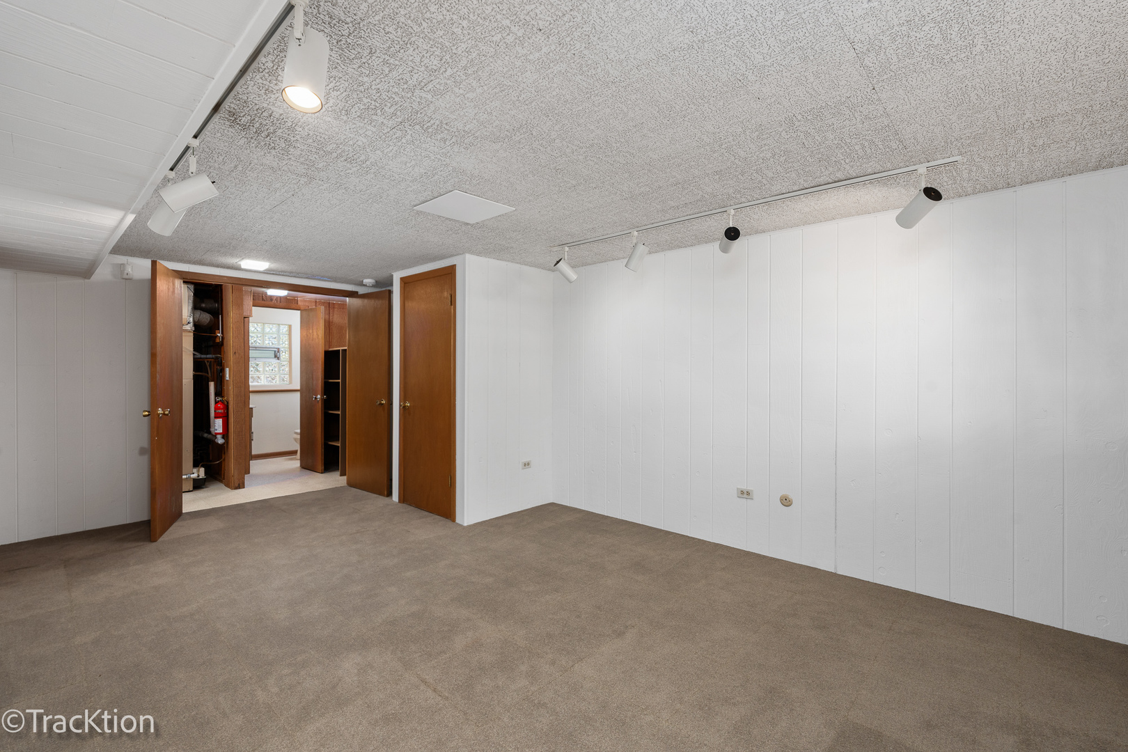 6937 Parkview Drive
