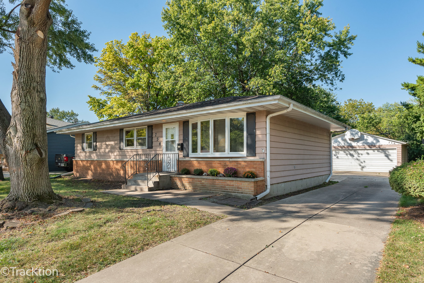 756 N Edgelawn Drive