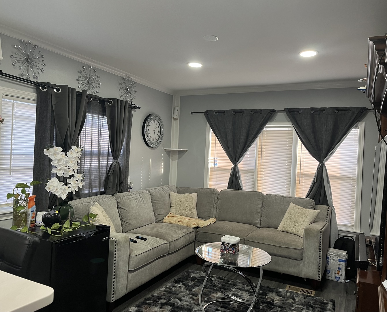9001 S Cicero Avenue Unit: 6