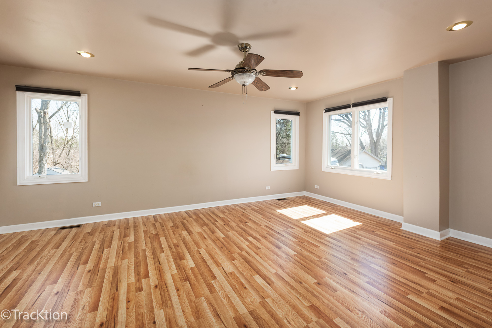 8829 Skyline Drive