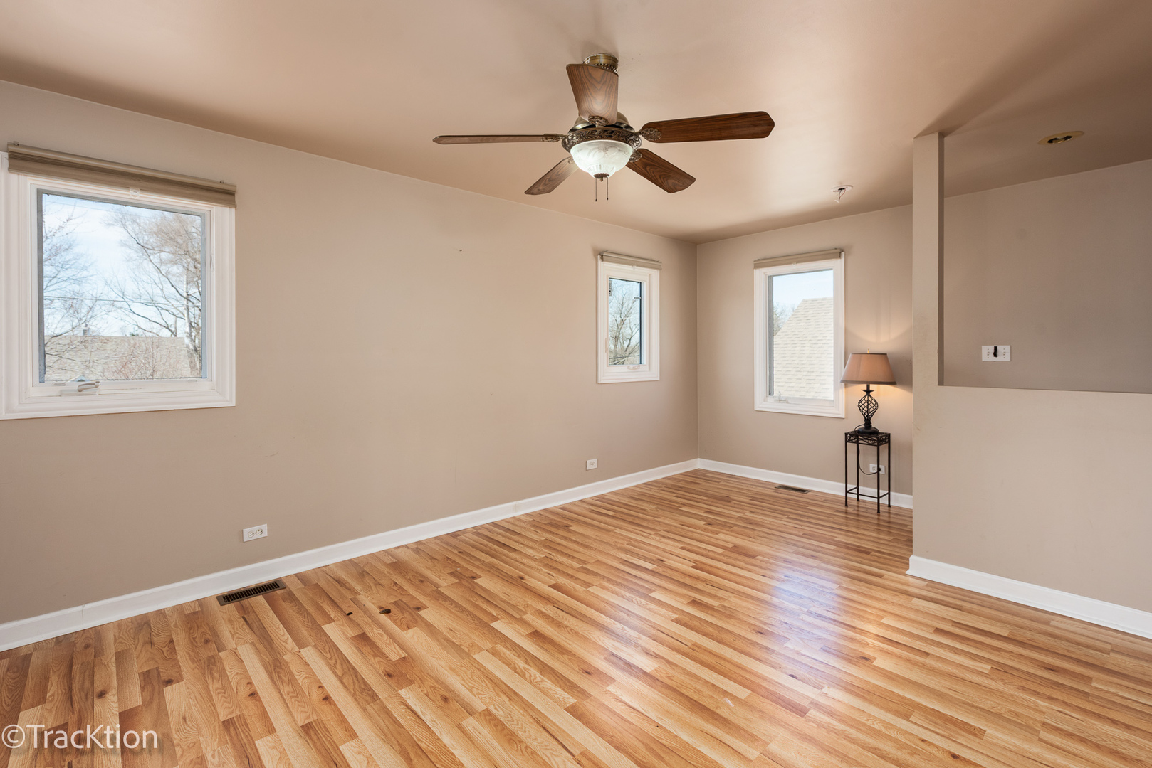 8829 Skyline Drive