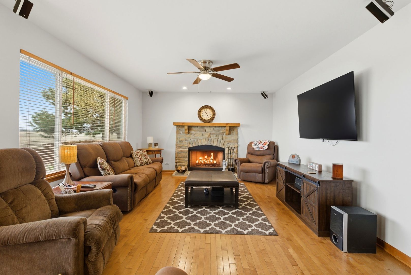 2932 Shetland Lane