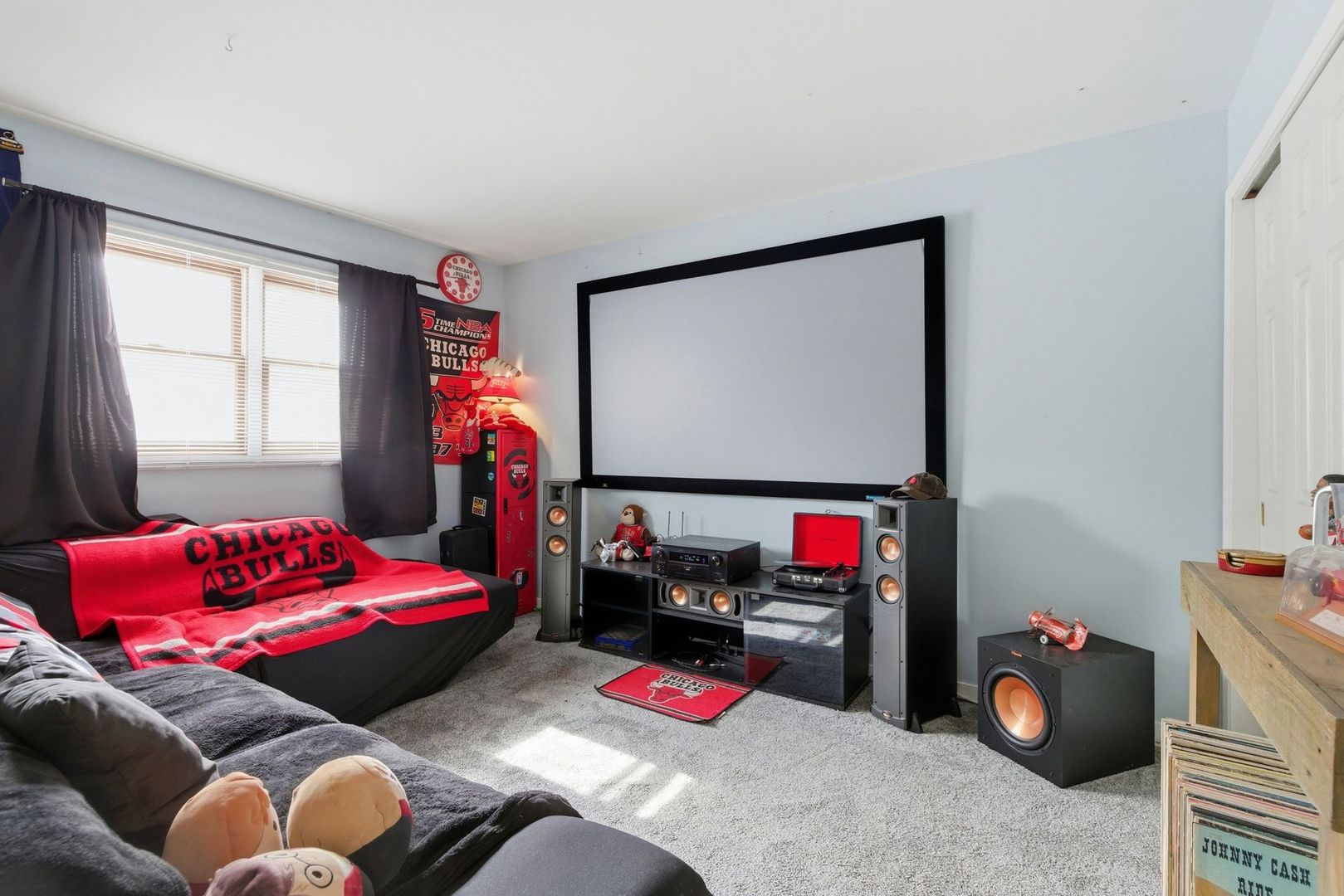 29W200 Forest Avenue
