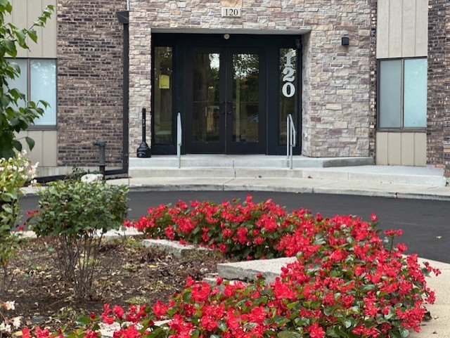 120 Lakeview Drive Unit: 109