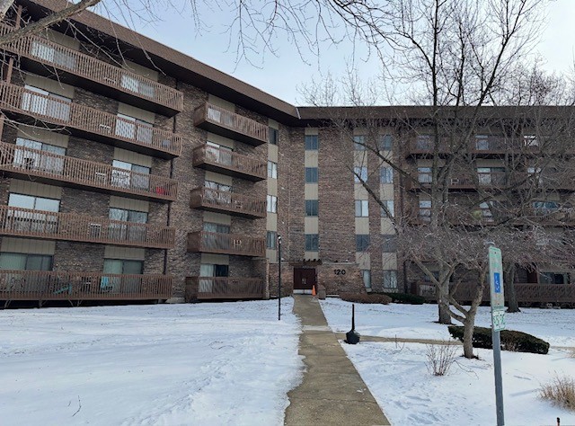 120 Lakeview Drive Unit: 109