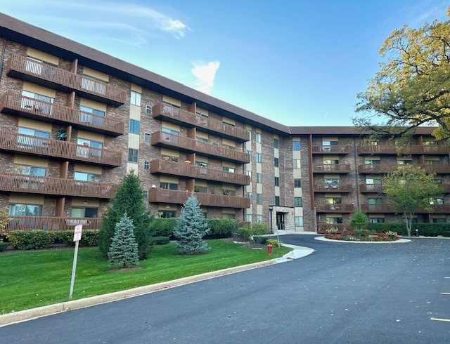 120 Lakeview Drive Unit: 109