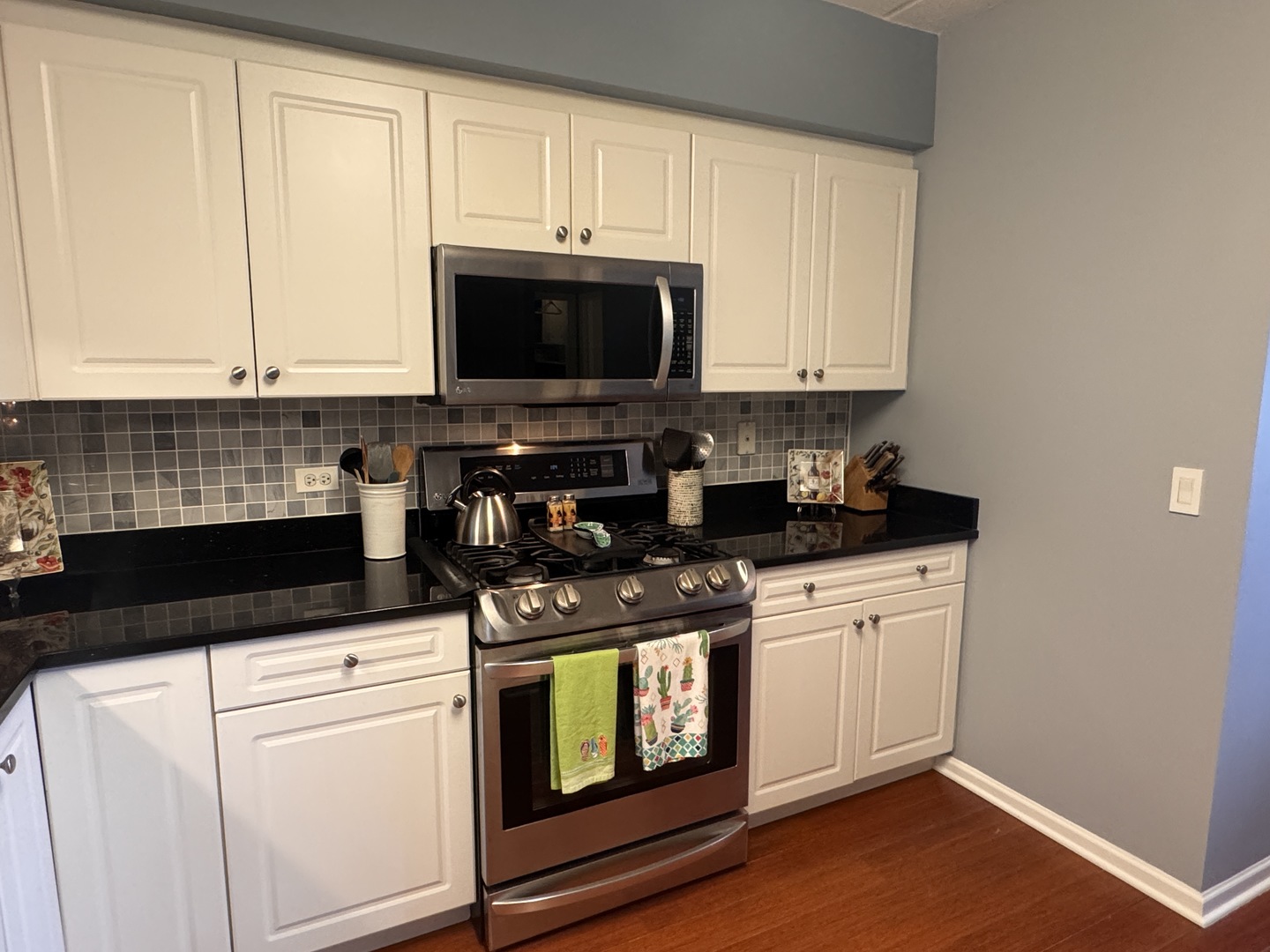 1378 Perry Street Unit: 412