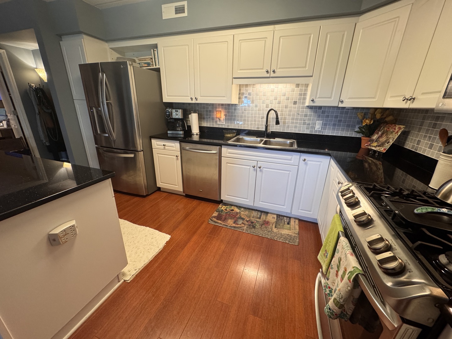 1378 Perry Street Unit: 412