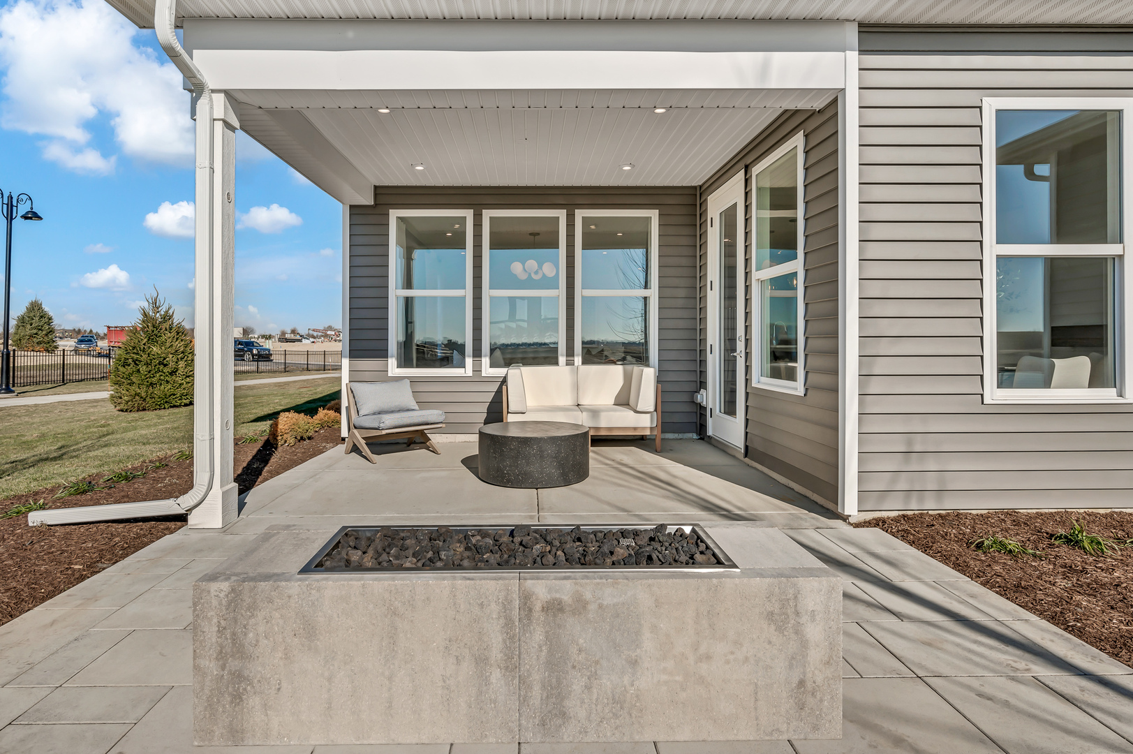 3264 Oak Creek Lane