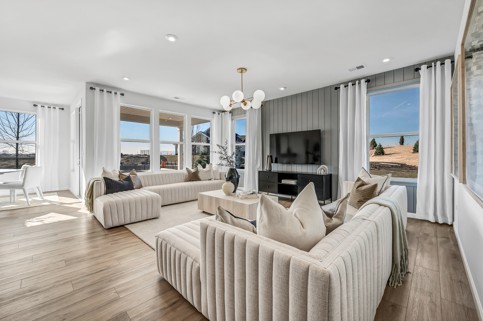 3264 Oak Creek Lane