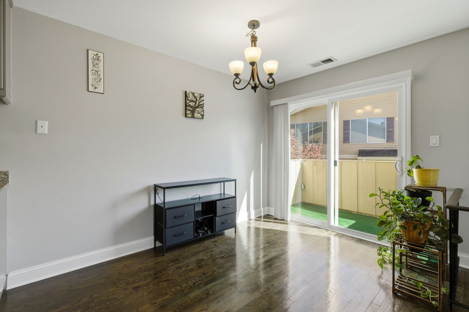 37 E Hickory Street Unit: D