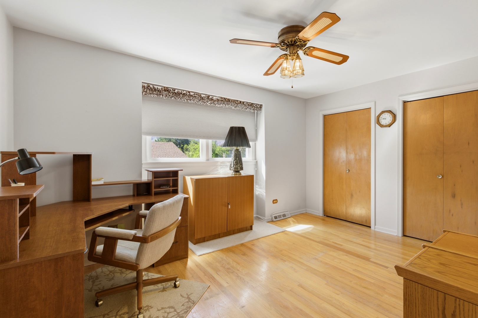 18W276 Holly Avenue