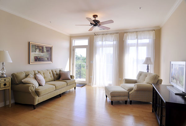 229 S Main Street Unit: 2E