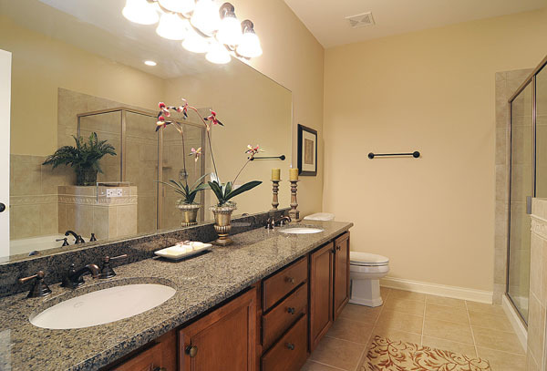229 S Main Street Unit: 2E