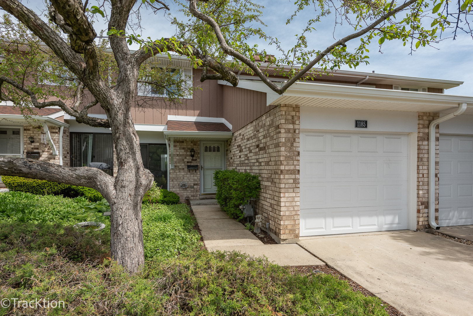 1185 Leicester Court